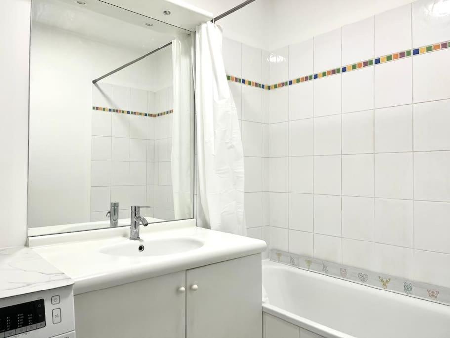 Appartement • Paris/Disney • 1 Min Gare Bussy-Saint-Georges Buitenkant foto